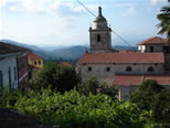 Sentieri 5 Terre :: Sentieri Val di vara :: Albergo Ristorante Locanda "La Campana d'Oro" - Corvara di Beverino