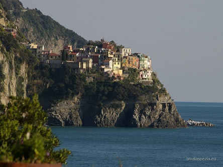 Vacanze Cinque terre :: Affittacamere Cinque Terre :: Camere Cinque Terre :: Cinque Terre - Il borgo di Manarola